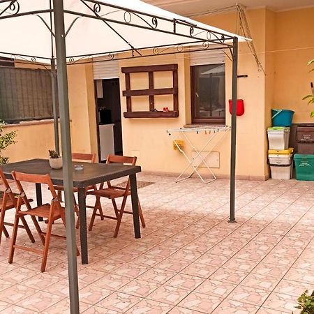 Domumontegrappa - Appartamento Indipendente Con Giardino - Sestu Exterior foto